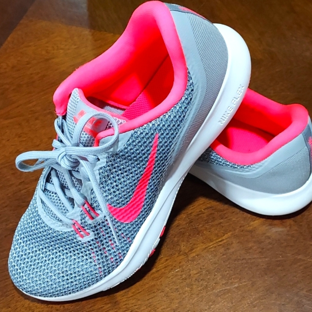 Womens Nike shoes size 8